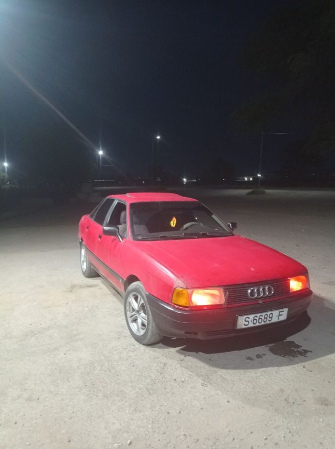 Audi 80