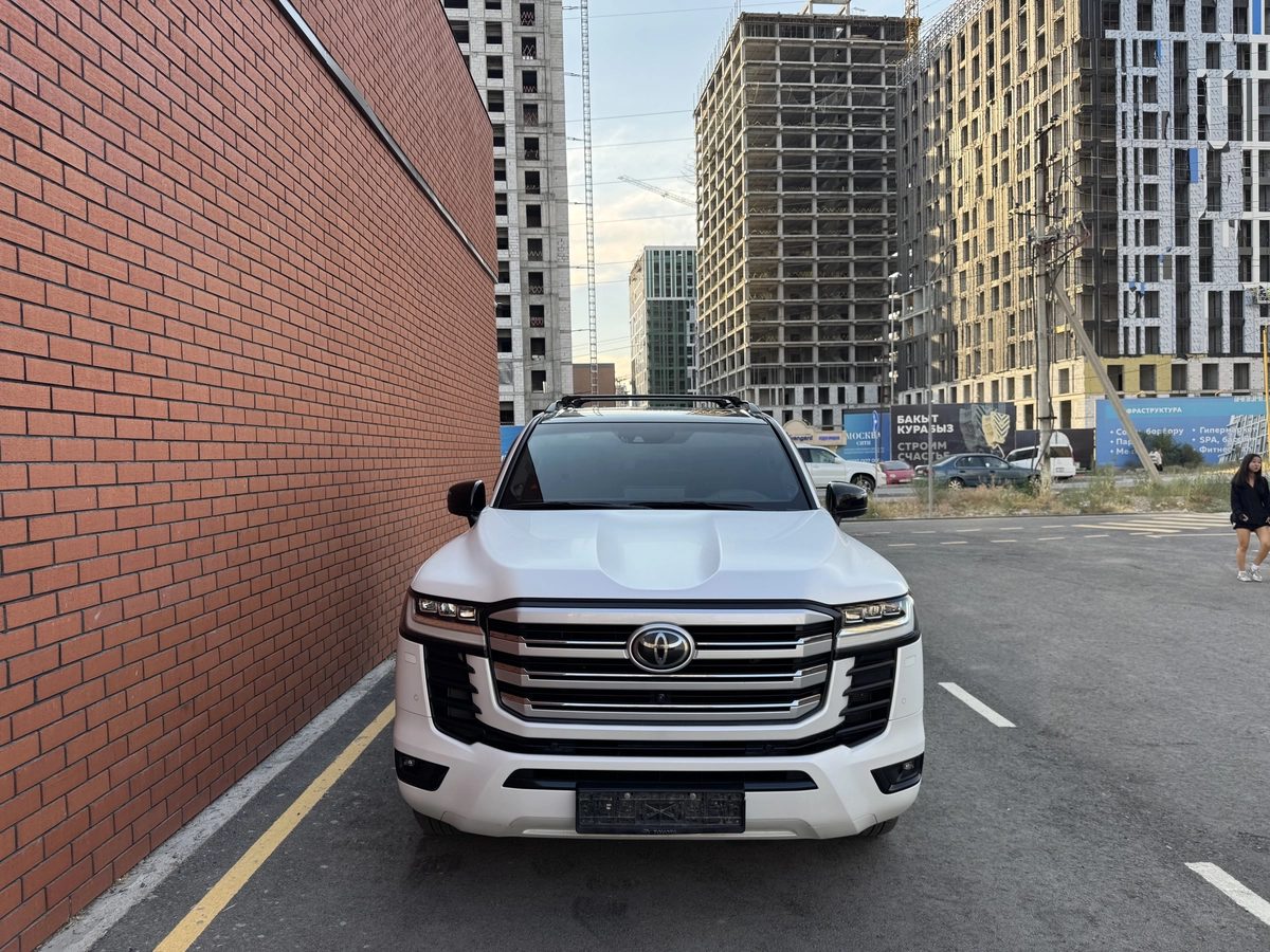 Toyota Land Cruiser 300 Series 2022