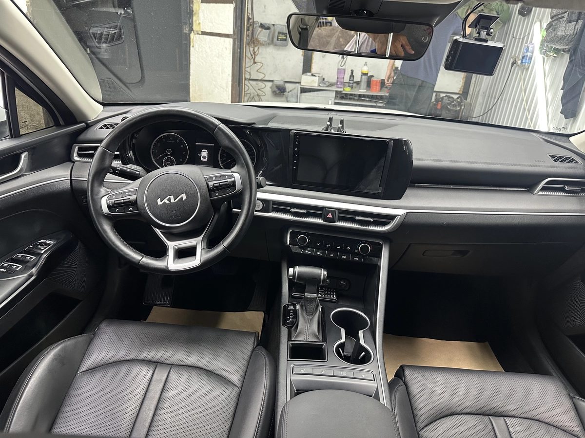 Kia K5 III 2022