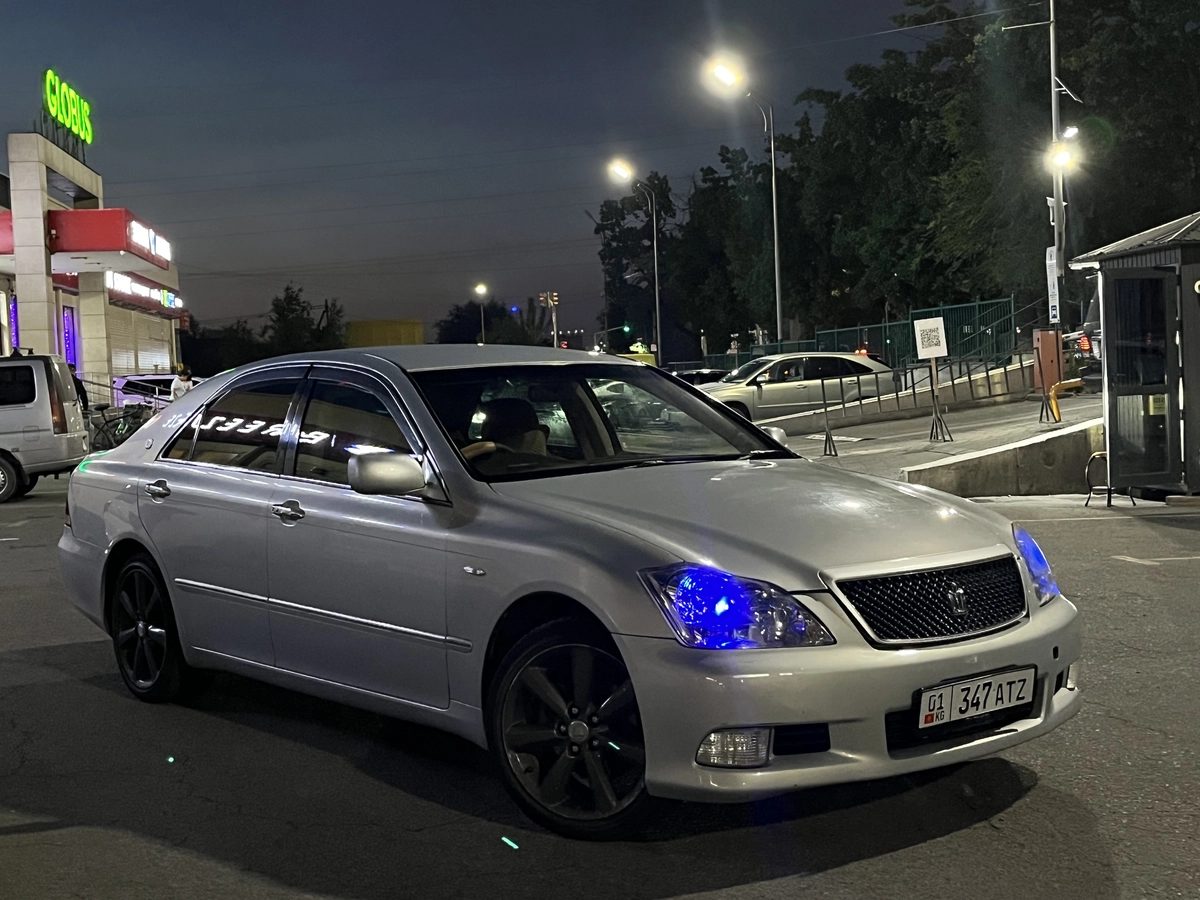 Toyota Crown XII (S180) 2004