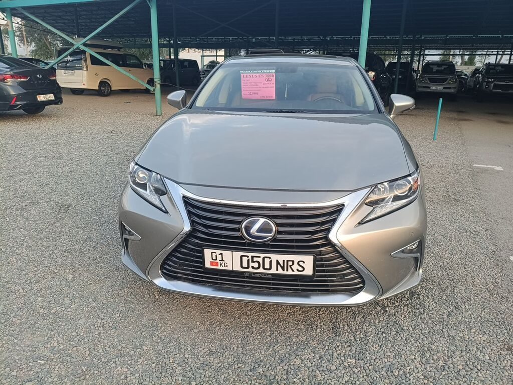 Lexus ES