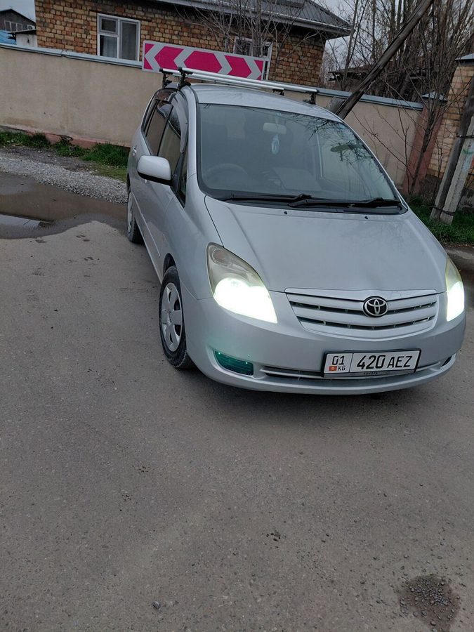 Toyota Avensis Verso