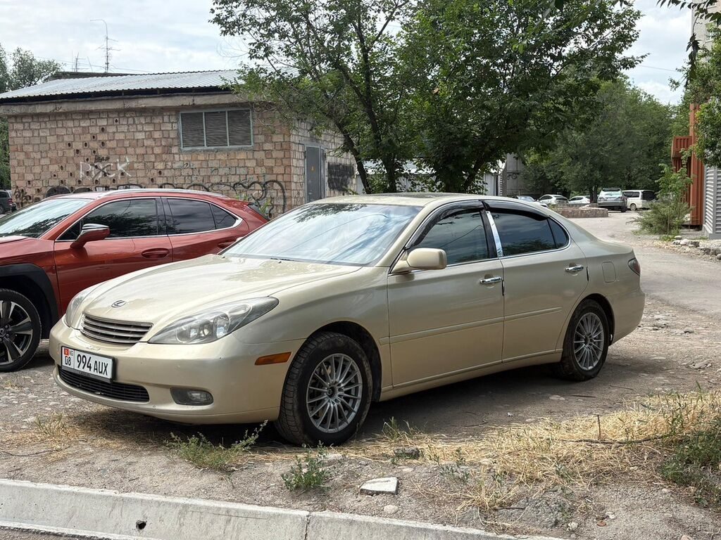 Lexus ES