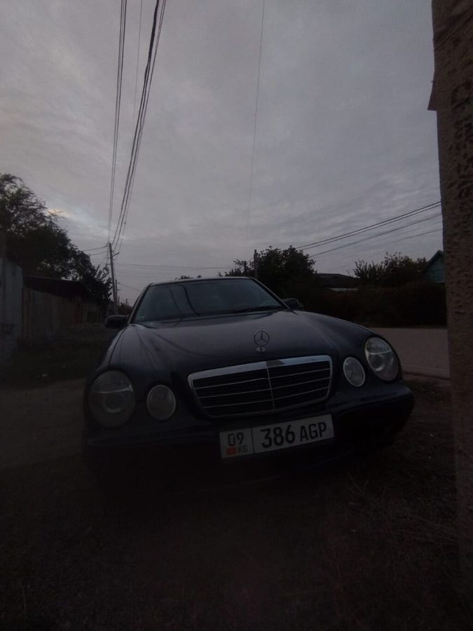 Mercedes-Benz 