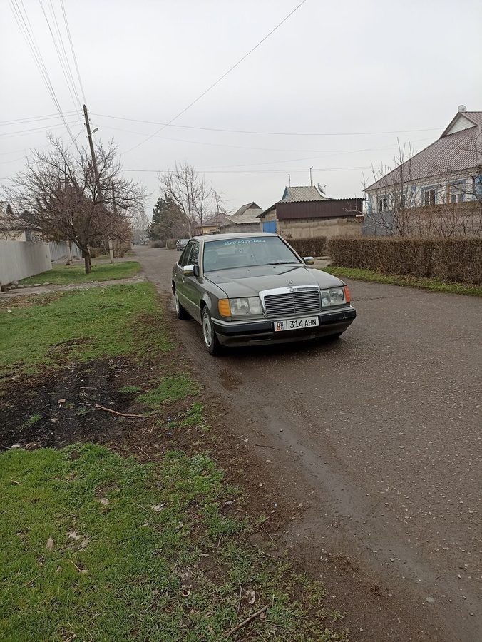 Mercedes-Benz W124