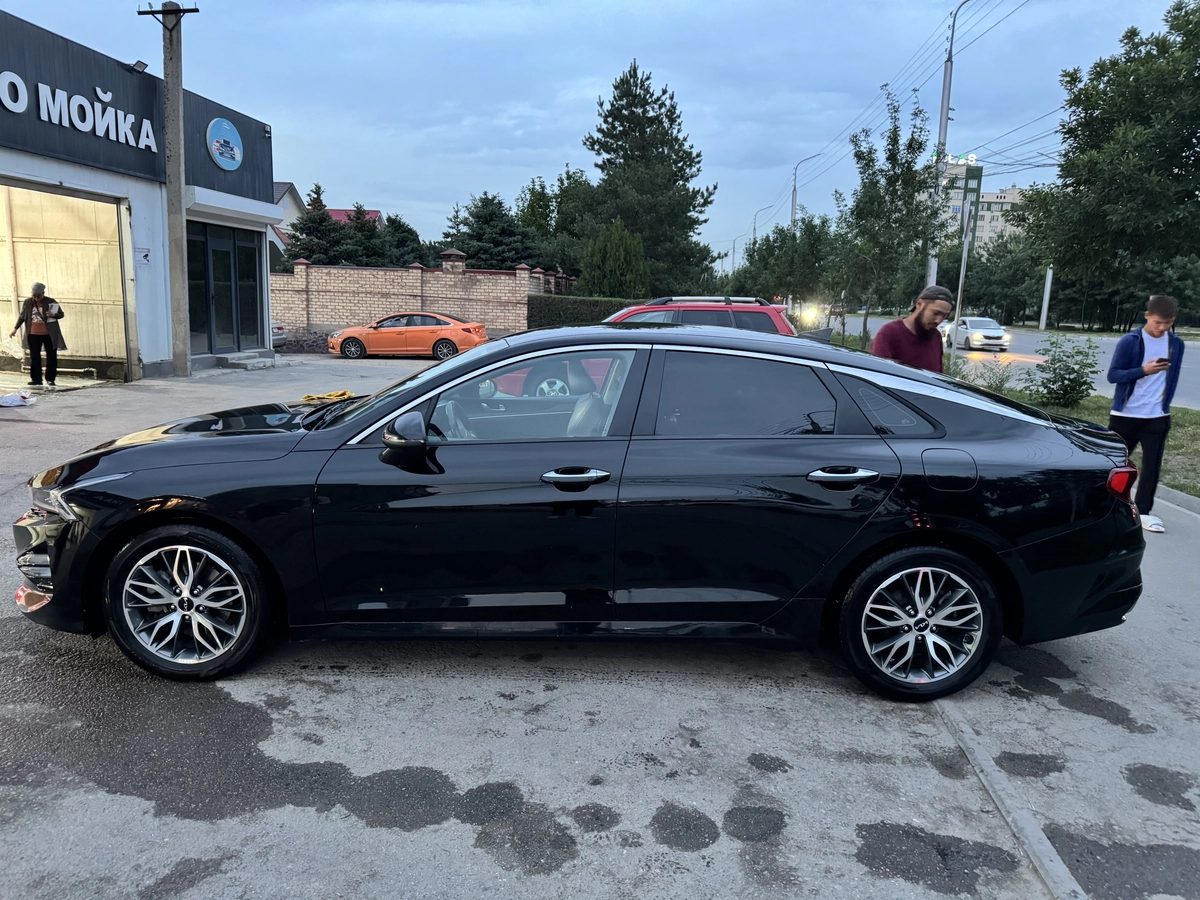 Kia K5 III 2021