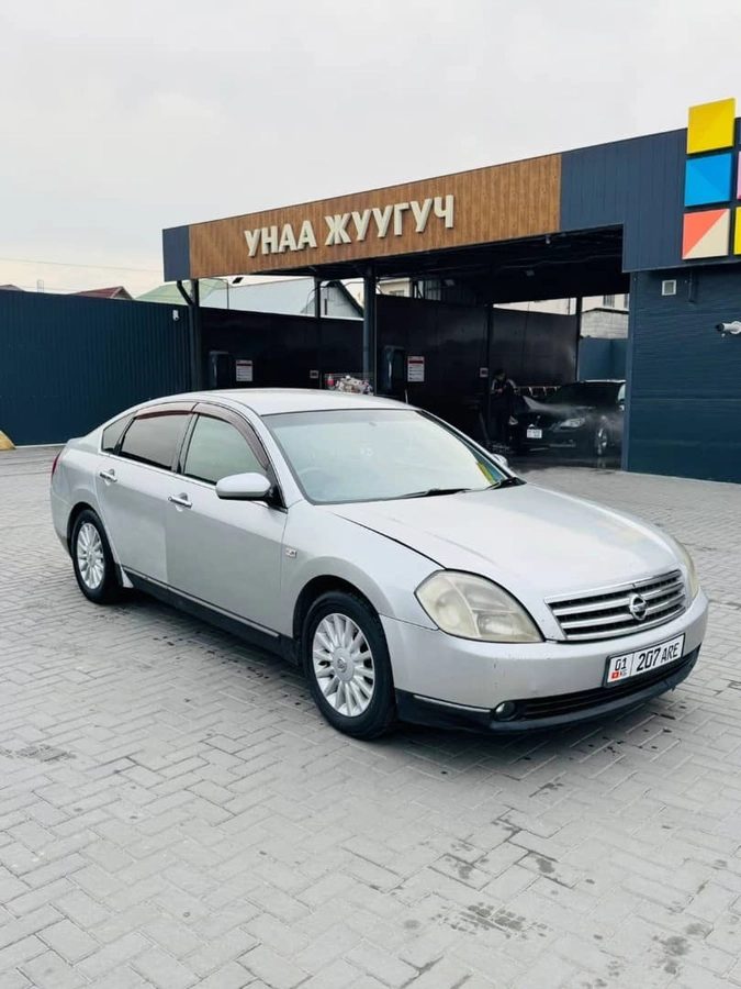 Nissan Teana I 2003