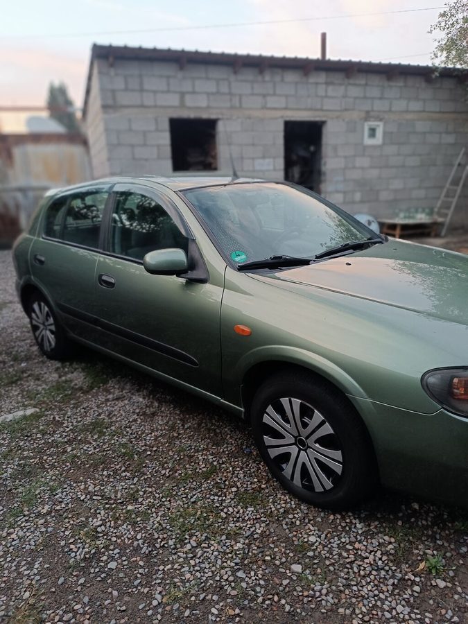 Nissan Almera