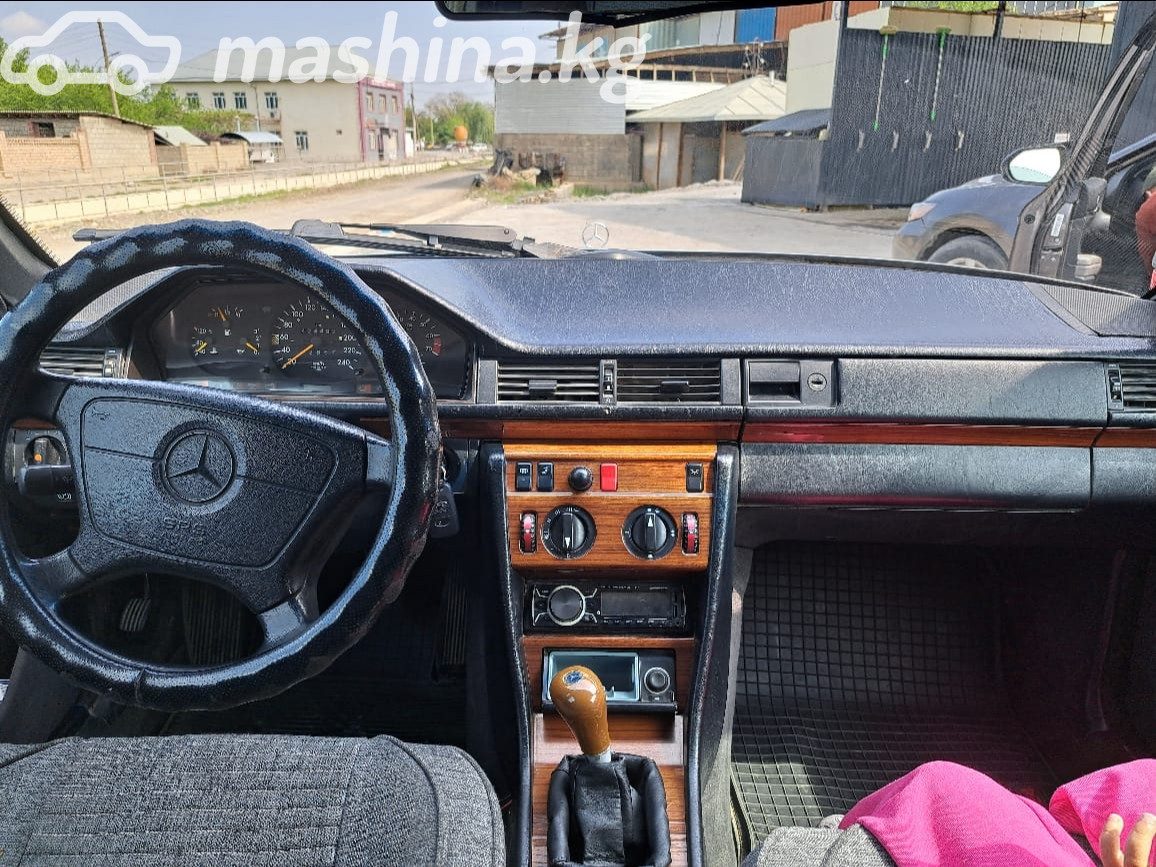 Mercedes-Benz E-Класс I (W124)