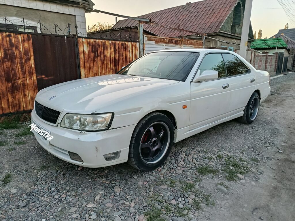 Nissan Laurel