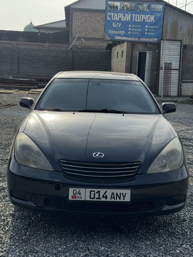 Lexus ES
