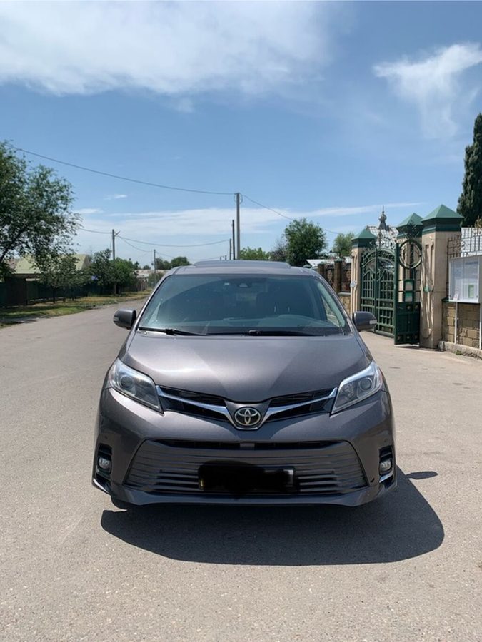 Toyota Sienna