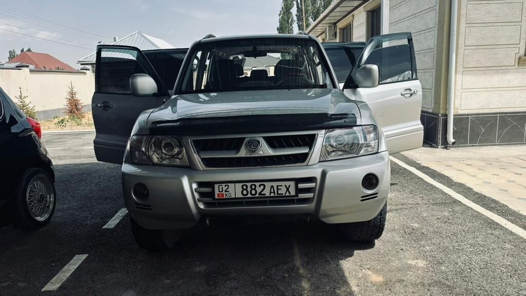 Mitsubishi Montero
