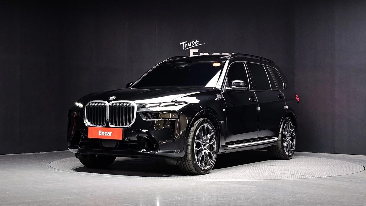 BMW X7 I (G07) Рестайлинг 2025