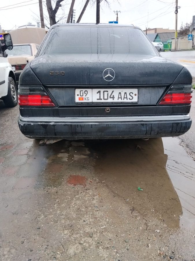 Mercedes-Benz W124
