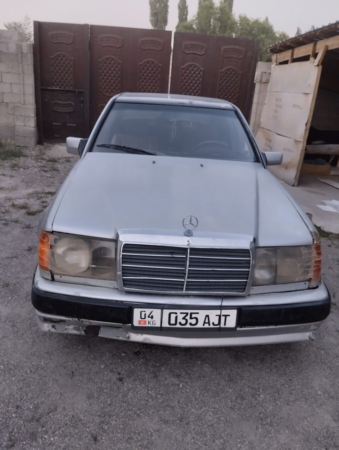 Mercedes-Benz W124