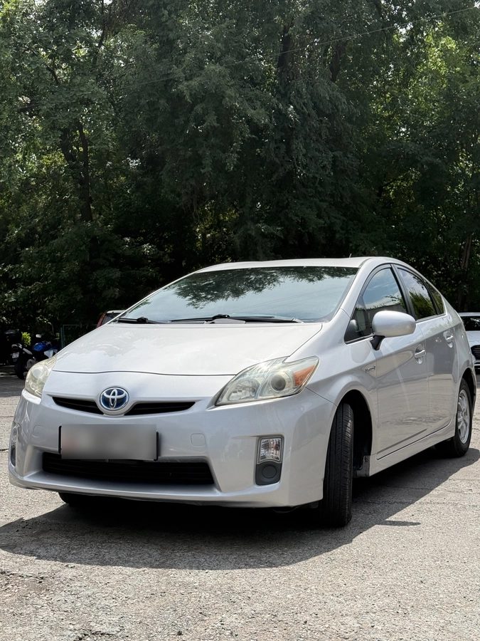 Toyota Prius III (XW30) 2011