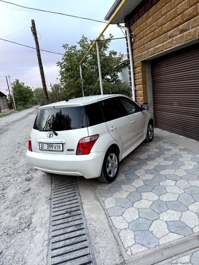 Toyota Ist