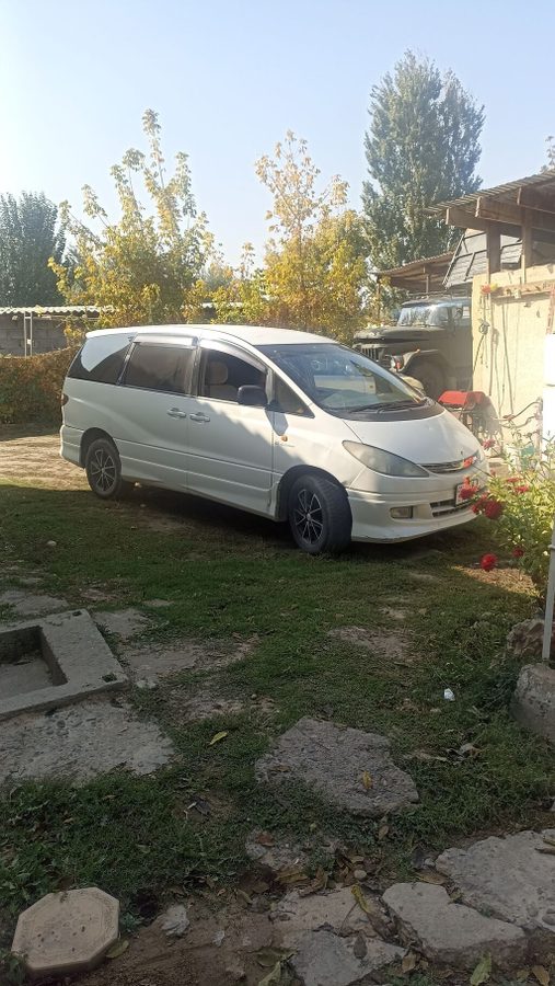 Toyota Estima