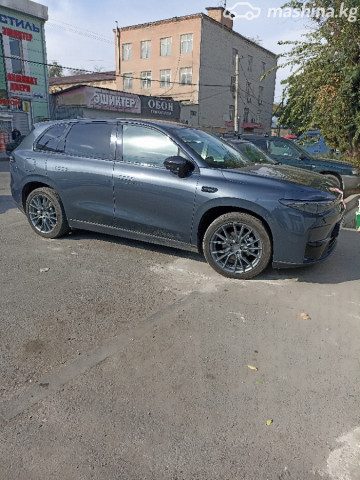 Leapmotor C10