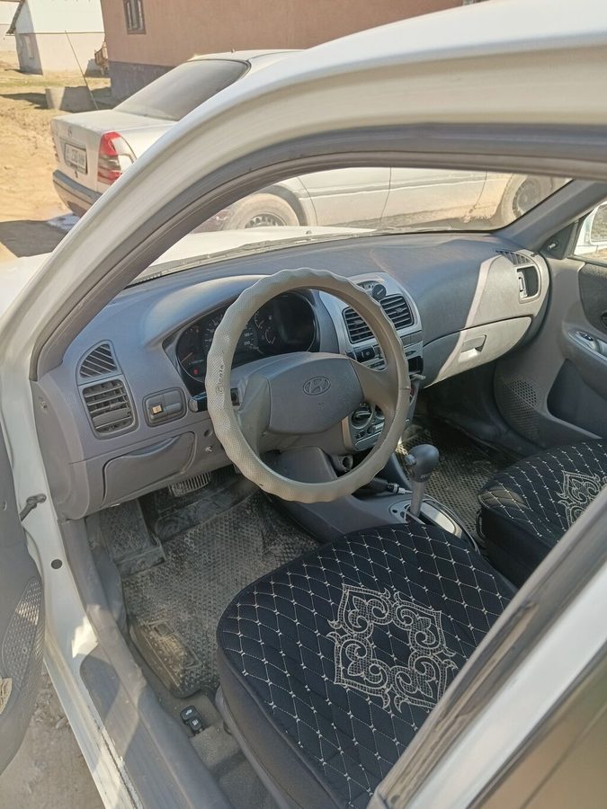 Hyundai Accent