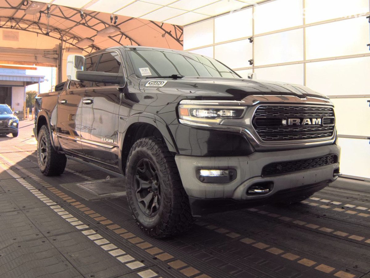 RAM 1500 V