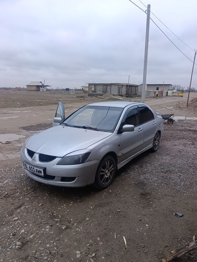 Mitsubishi Lancer