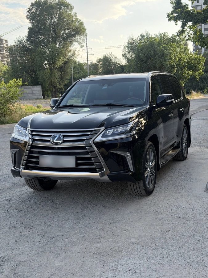 Lexus LX III Рестайлинг 2 2016