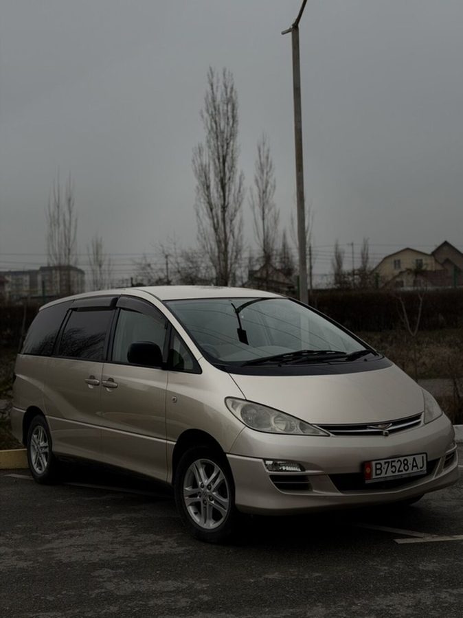 Toyota Estima