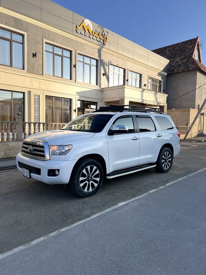 Toyota Sequoia