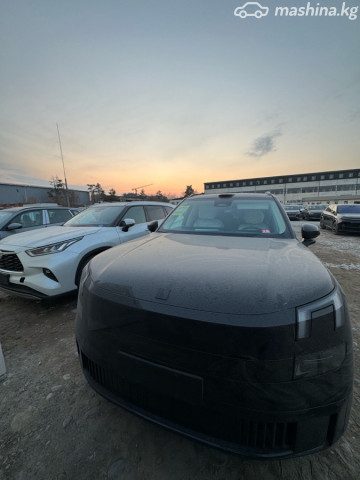 Lynk &amp; Co 900