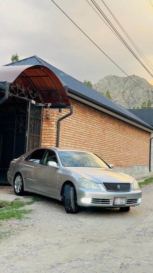 Toyota Crown XII (S180) 2004