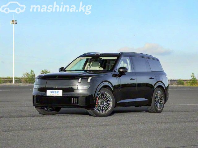 Lynk &amp; Co 900