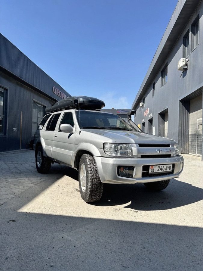Nissan Pathfinder II 2002