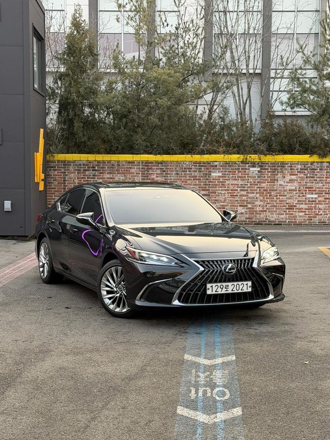 Lexus ES