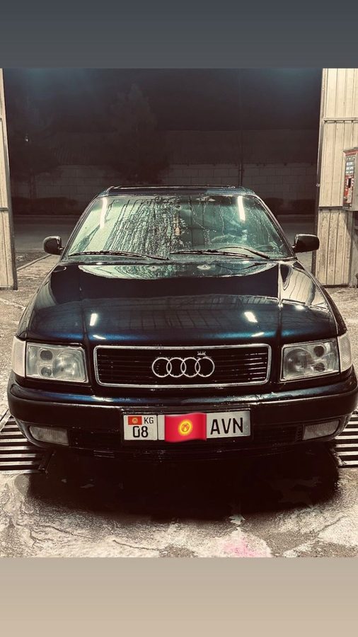 Audi 100