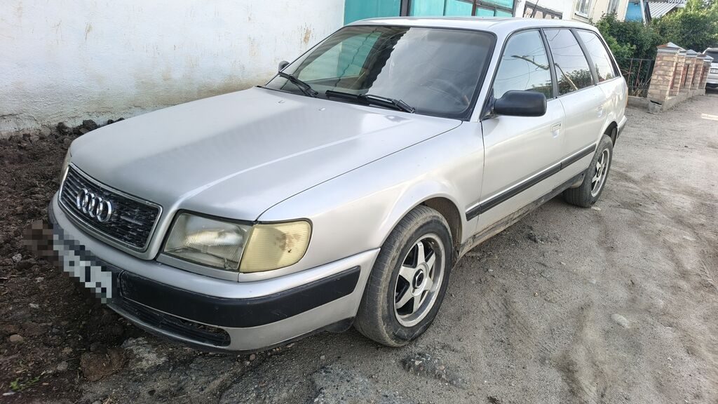 Audi 100