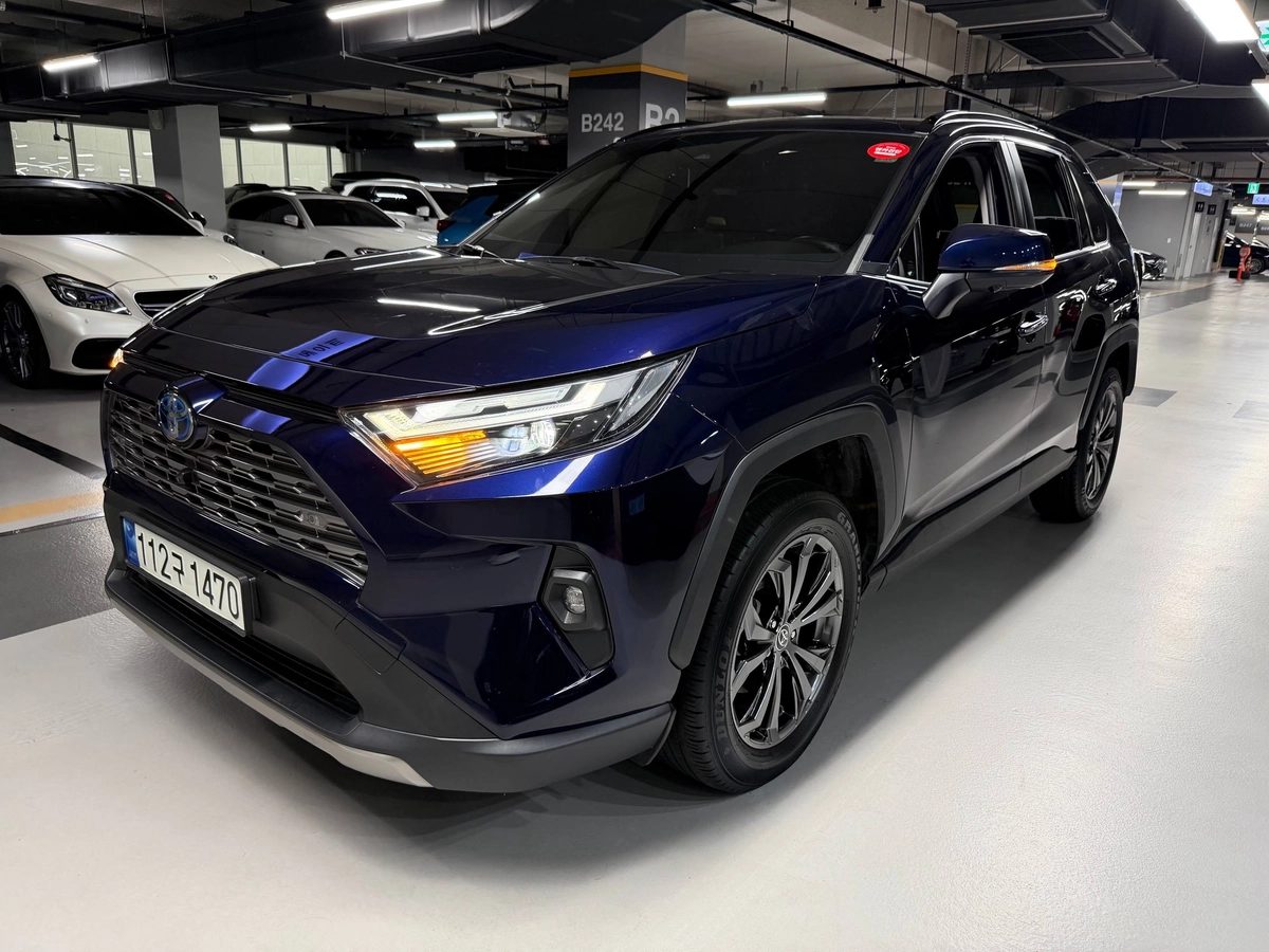 Toyota RAV4 V (XA50) 2022