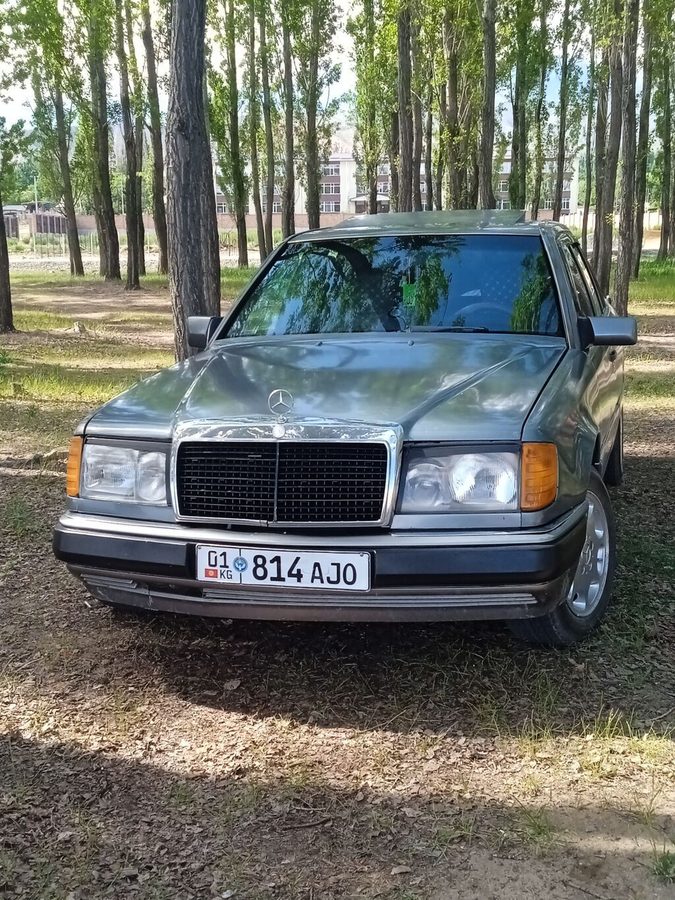 Mercedes-Benz W124