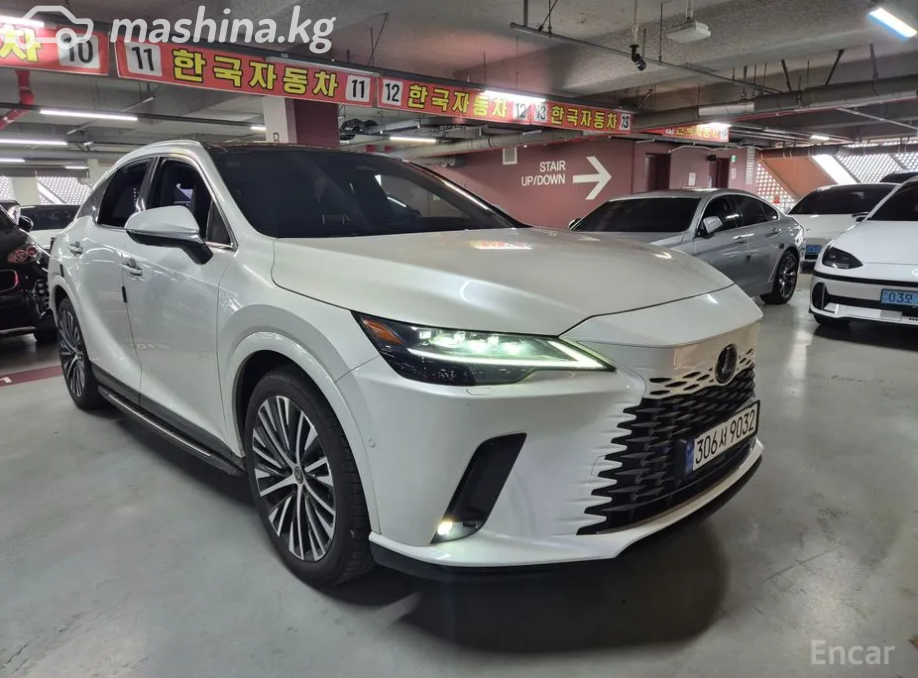 Lexus RX V