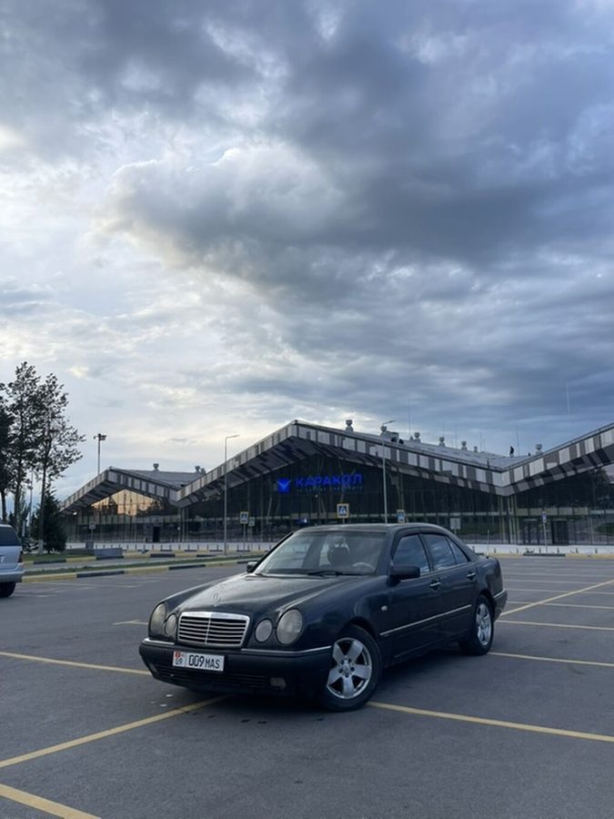 Mercedes-Benz 