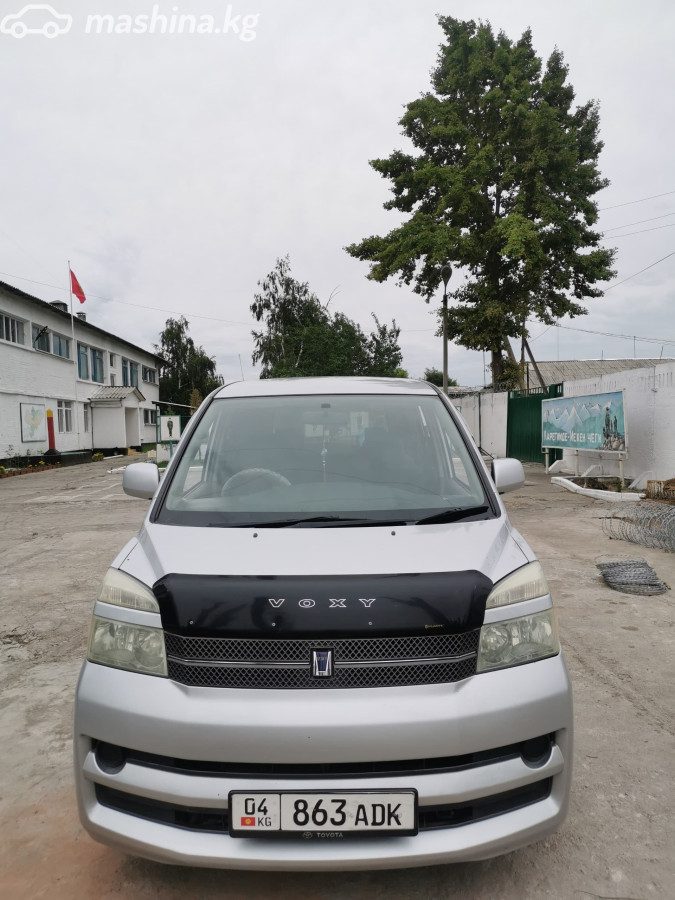 Toyota Voxy I (R60)