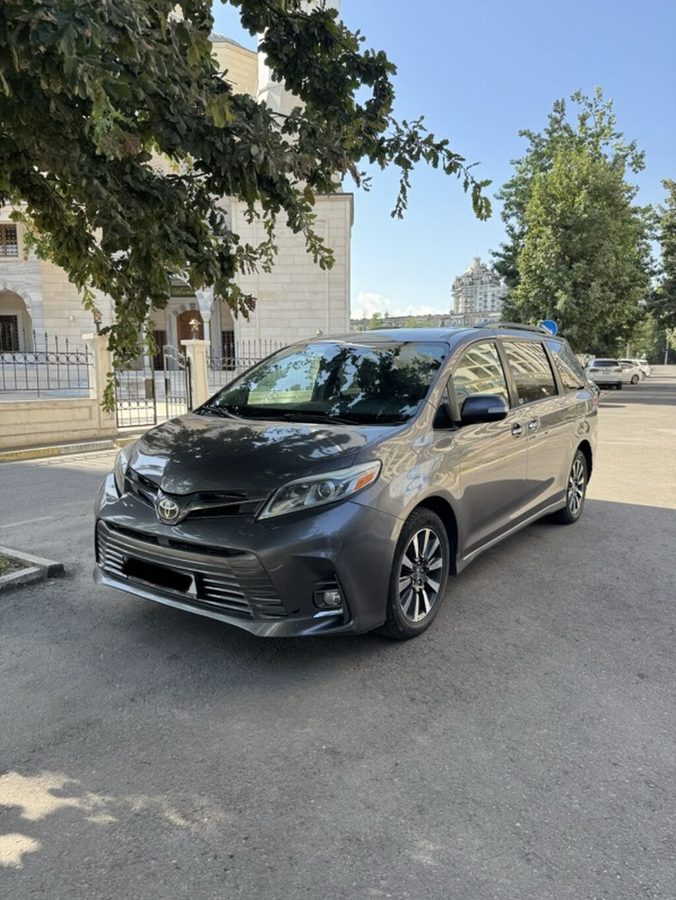 Toyota Sienna
