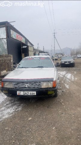 Audi 100