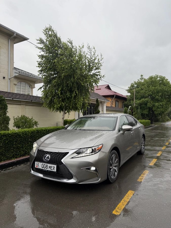 Lexus ES VI Рестайлинг 2017
