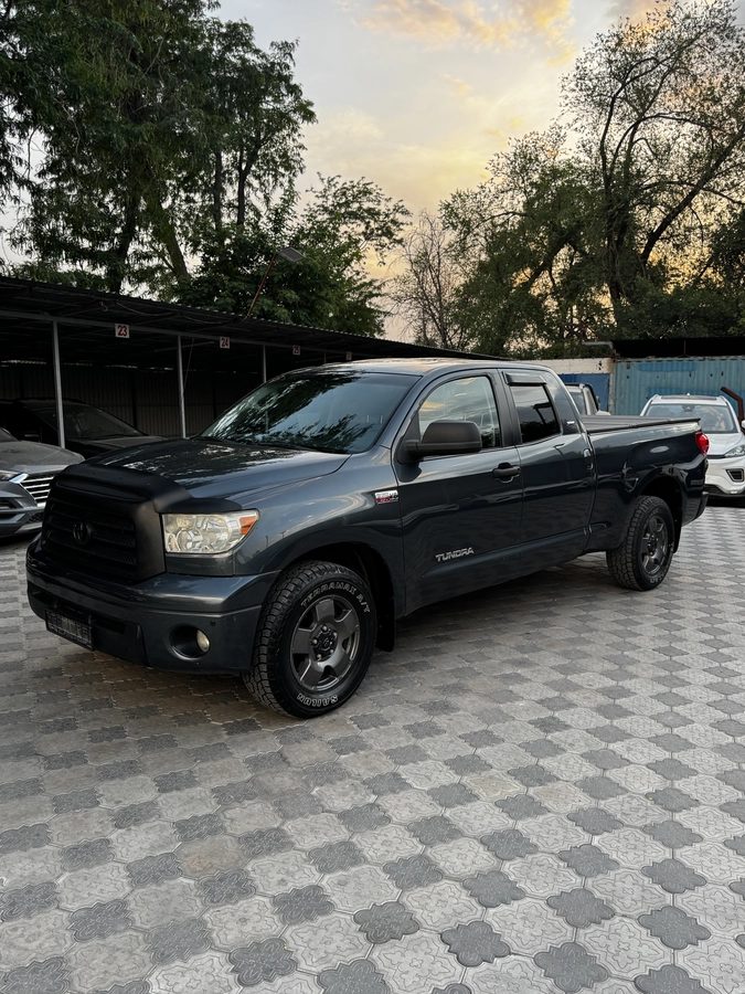 Toyota Tundra II 2008