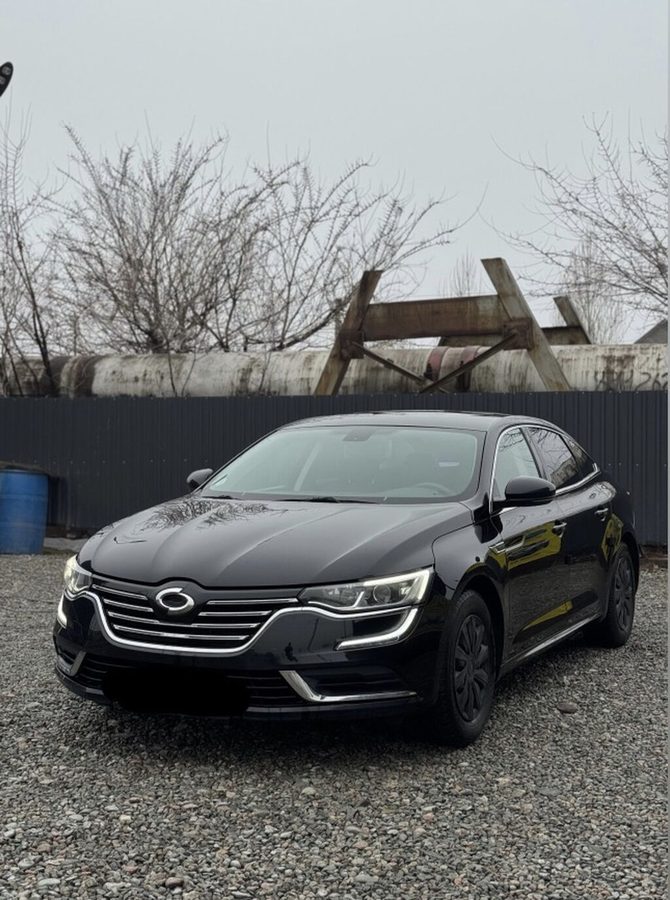 Renault SM6