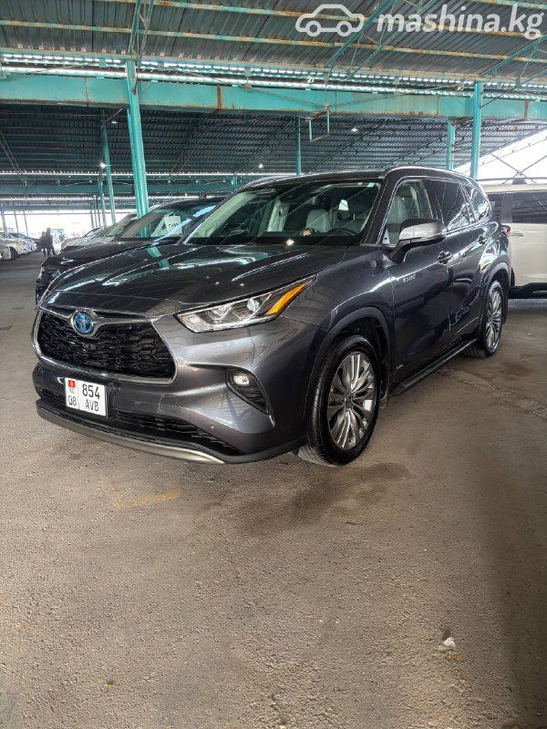 Toyota Highlander IV (U70)