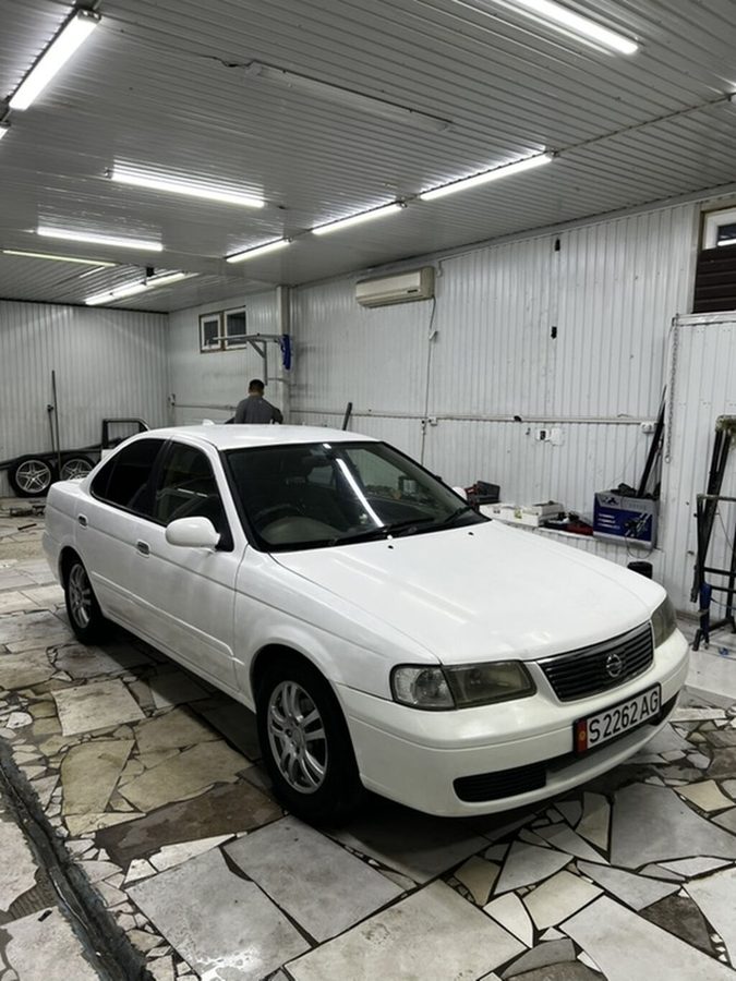 Nissan Sunny