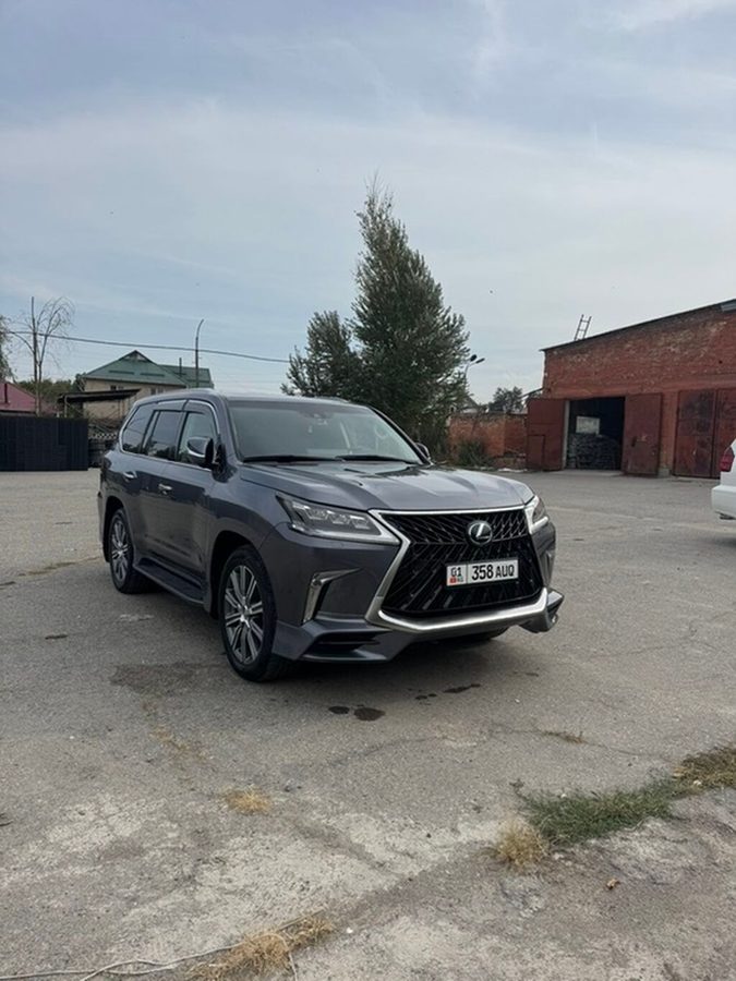 Lexus LX